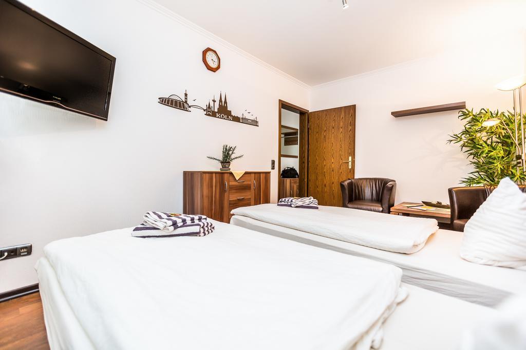 Hotel Schuetze Superior Hürth Kamer foto