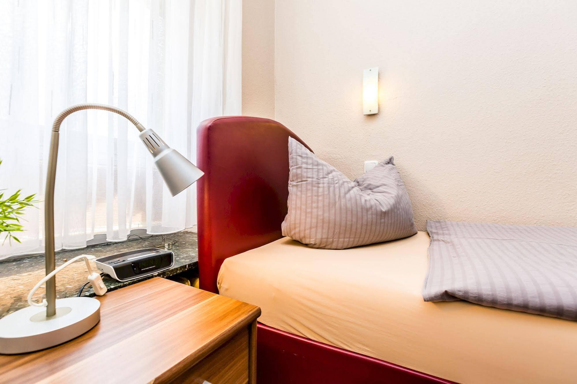 Hotel Schuetze Superior Hürth Buitenkant foto